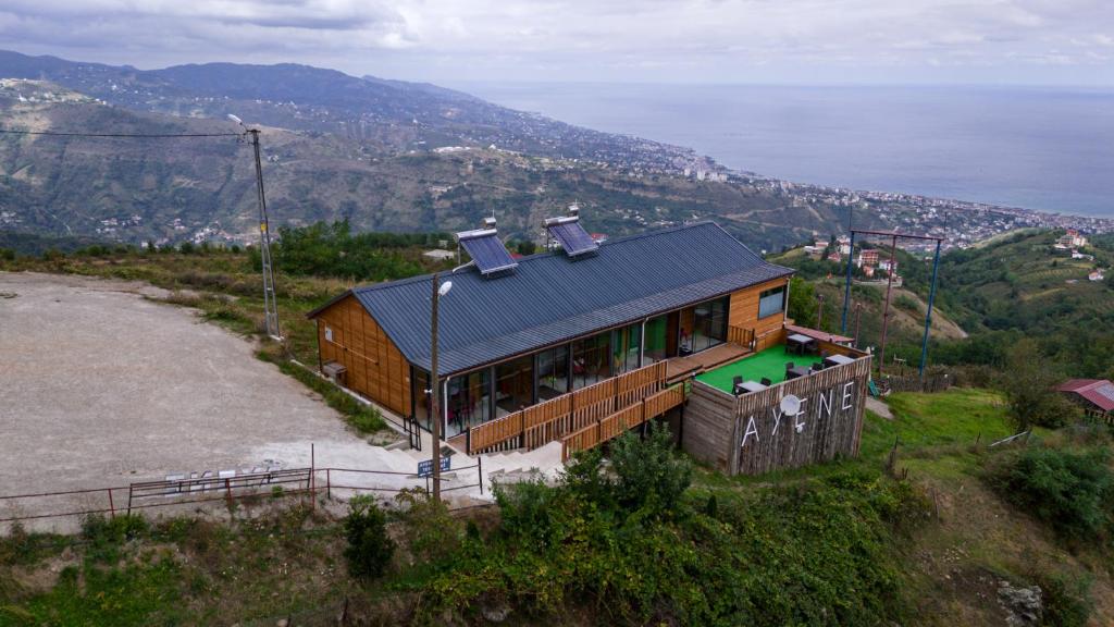 Doğa Manzaralı Bungalov (2)